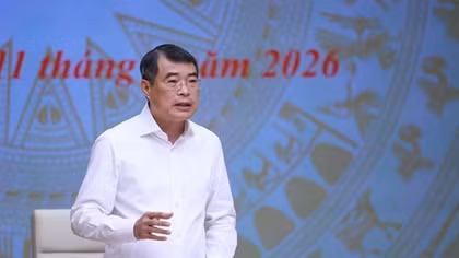 PM demands breakthrough tech results, warns against superficial action