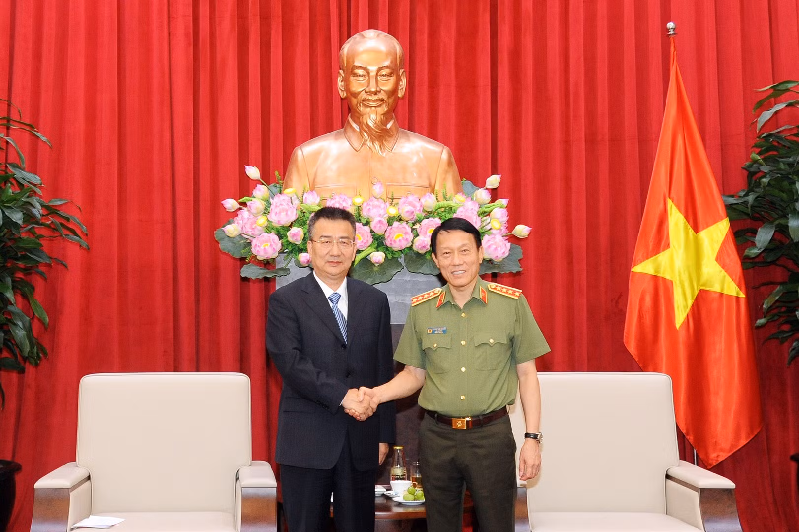 tai-xuong.png