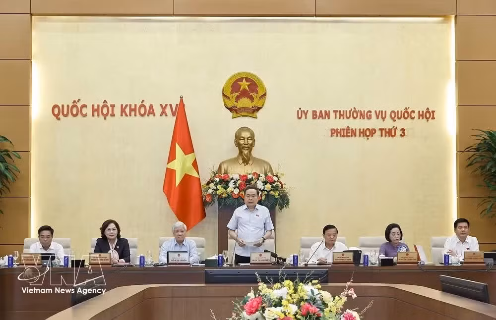 NA Chairman Tran Thanh Man delivers the opening speech at the third session of the NA Standing Committee on June 10. (Photo: VNA)