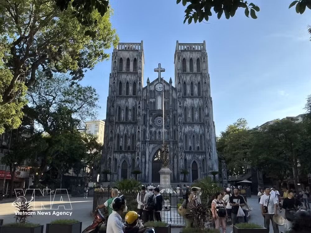 St Joseph’s Cathedral in Hanoi, a landmark of architectural heritage and cultural space in the capital, contributes to the distinctive urban identity that has been preserved across generations. (Photo: VNA)