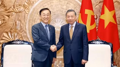 Party General Secretary and State President receives Korean minister