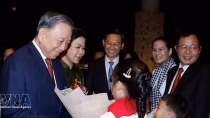 Top Vietnamese leader begins state visit to Singapore