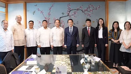 Vietnamese Minister of Public Security holds bilateral meeting with Philippine National Security Adviser