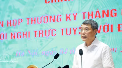 Government meeting reviews six-month performance, outlines tasks for second half