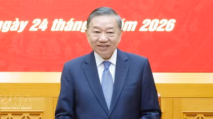 Top leader askes for building modern army based on science, technology
