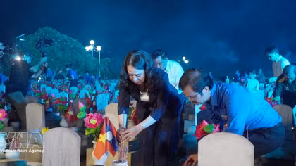 National candle-lighting ceremony honours fallen heroes