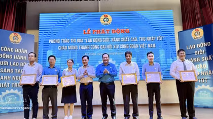 Young lecturer brings AI, robotics into vocational education