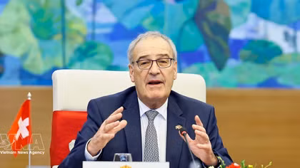 Swiss President wraps up successful visit to Vietnam