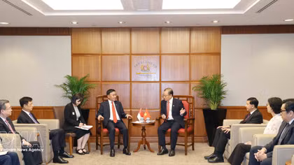 Key Party leader meets Singaporean parliamentary speaker