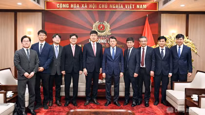 Promoting ties with Samsung in semiconductor technology and AI