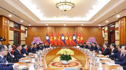 Viet Nam, Laos seek to further consolidate relations