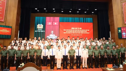 General Secretary and State President To Lam visits MPS Technical Services Center