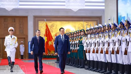Vietnamese Prime Minister hosts welcome ceremony for Thai counterpart