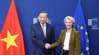 Vietnam regards European Union as one of its priority partners: Top leader