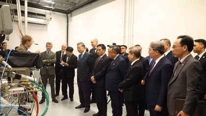 Top Vietnamese leader visits Niels Bohr Institute in Denmark