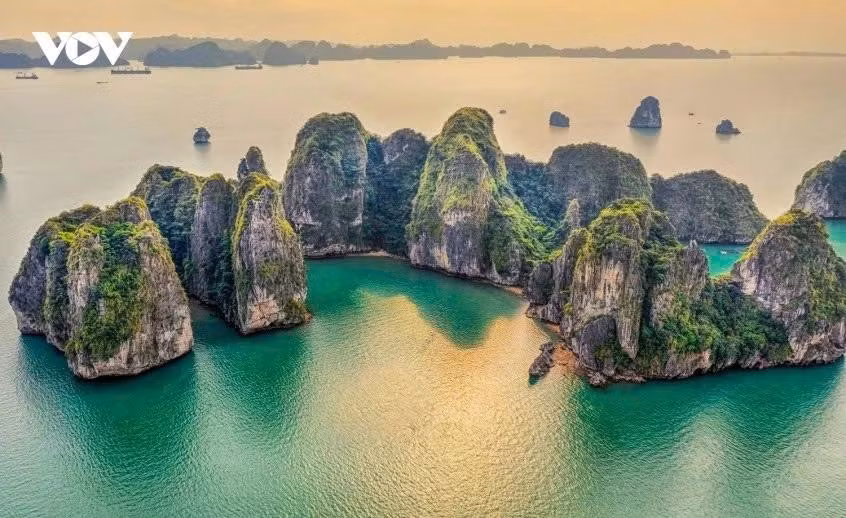 World 7 Wonders Day will take place on grand scale in Ha Long Bay.