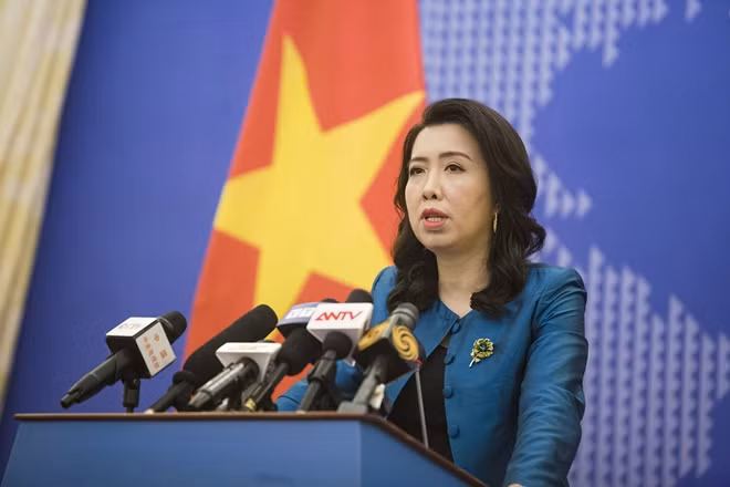 Spokeperson Le Thi Thu Hang at the regular press briefing.