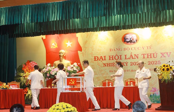 Delegates electing the Party Executive Committee of the department for the term of 2020-2025.