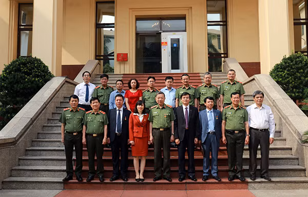 Participants at the ceremony.