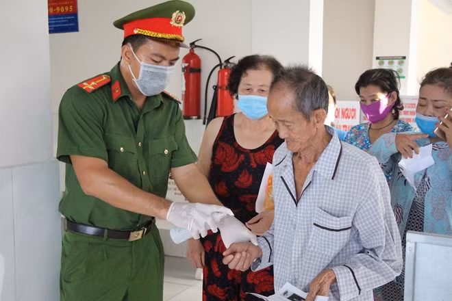 The program aims at supporting local patients, especially those living in a difficult state during the COVID-19 pandemic.