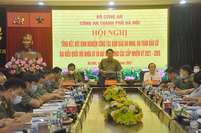 Deputy Minister Luong Tam Quang speaking at the event.