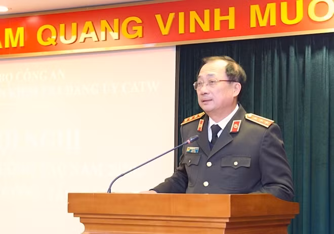 Senior Lieutenant General Nguyen Van Thanh speaking at the event.