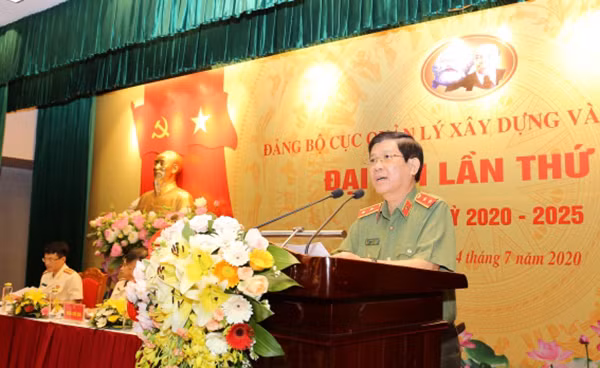 Deputy Minister Nguyen Van Son speaking at the event.