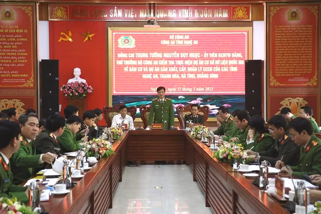 Deputy Minister Nguyen Duy Ngoc speaking at the event.