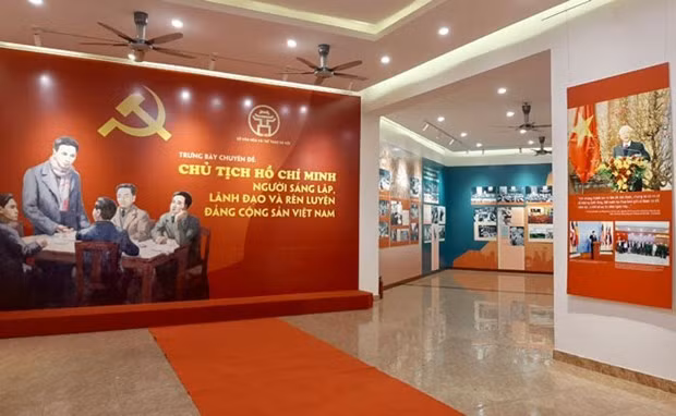 An exhibition is underway in Hanoi introducing more than 100 photos of President Ho Chi Minh - the founder, leader, and mentor of the Communist Party of Vietnam. (Photo: hanoimoi.com.vn)