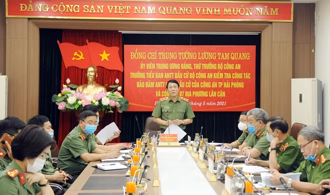 Deputy Minister Luong Tam Quang speaking at the event.