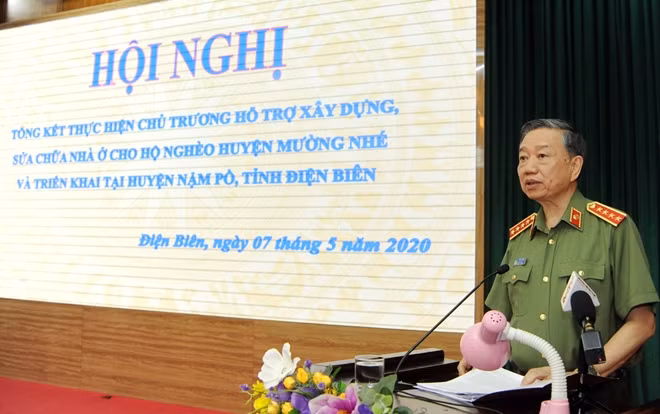 Minister To Lam speaking at the event.