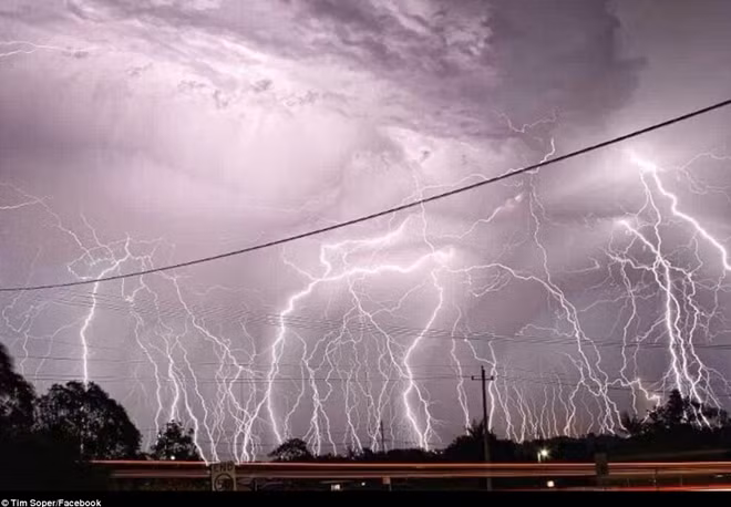 Six people have died and five remained on life support after a rare condition known as thunderstorm asthma struck Australia's second-largest city. (Photo: Tim Soper)