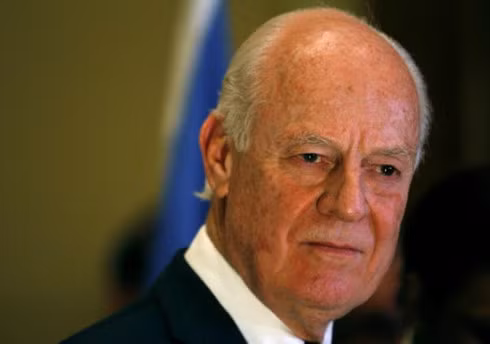 U.N. Syria mediator Staffan de Mistura attends a news conference in Damascus, Syria November 20, 2016. REUTERS/Omar Sanadiki