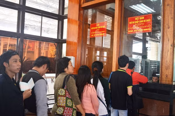 At the Lao Bao International Border Gate.
