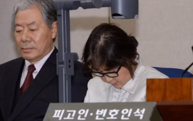 Choi Soon-sil, a long-time friend of South Korean President Park Geun-hye who is at the center of the South Korean political scandal involving Park, attends her first court hearing in Seoul, South Korea, December 19, 2016. Korea Pool/via REUTERS