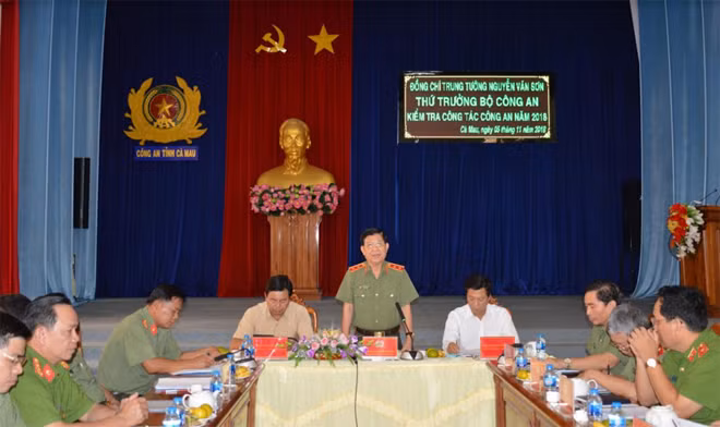 Deputy Minister Nguyen Van Son speaking at the event.