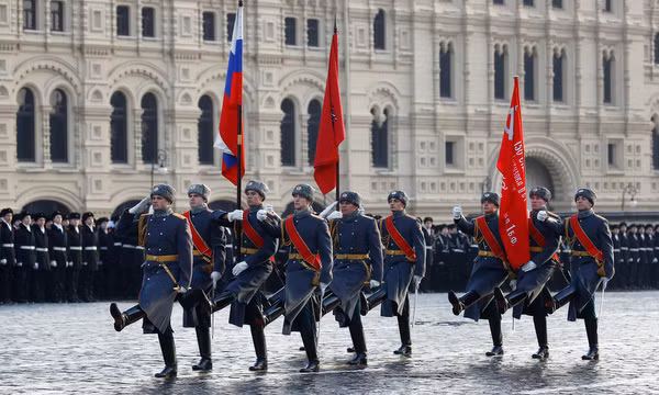 March in honor of historic November 7, 1941 militaryparade in Moscow.
