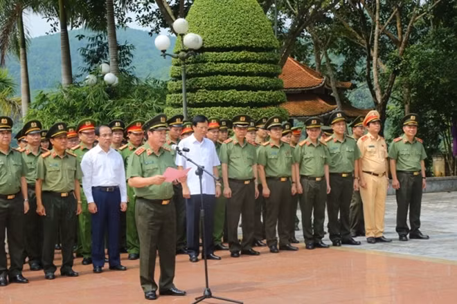 Deputy Minister Bui Van Nam speaking at the event.