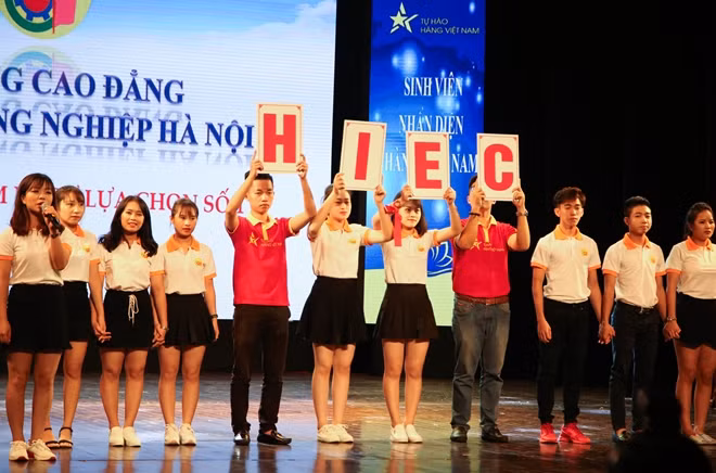 The programme has been held annually across Viet Nam, aiming to develop local market links to the ‘Vietnamese people use Vietnamese goods’ campaign.