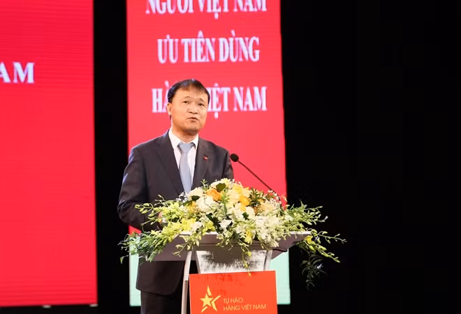MoIT Deputy Minister Do Thang Hai addressing the event.