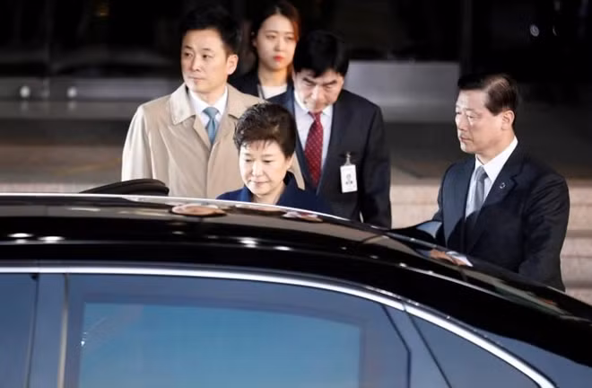 South Korea's ousted leader Park Geun-hye leaves a prosecutor's office in Seoul, South Korea, March 22, 2017. REUTERS/Kim Hong-Ji