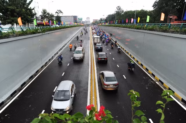 Dien Bien Phu-Nguyen Tri Phuong tunnel opens to traffic ahead of APEC.
