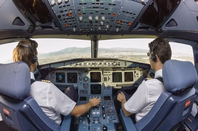 Vietnam-South Korea to build joint flight training center.