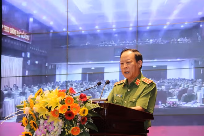 Deputy Minister Le Quy Vuong speaking at the event.