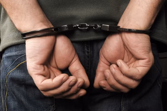 The Fugitive Hunting Police Department successfully arrested Huang Lin Bin at Tan Son Nhat International airport on March 23 2017.