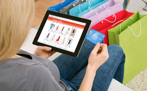 46 percent of Vietnamese people have purchased goods or services on their mobile devices. (Photo: Internet) 46 percent of Vietnamese people have purchased goods or services on their mobile devices. (Photo: Internet)