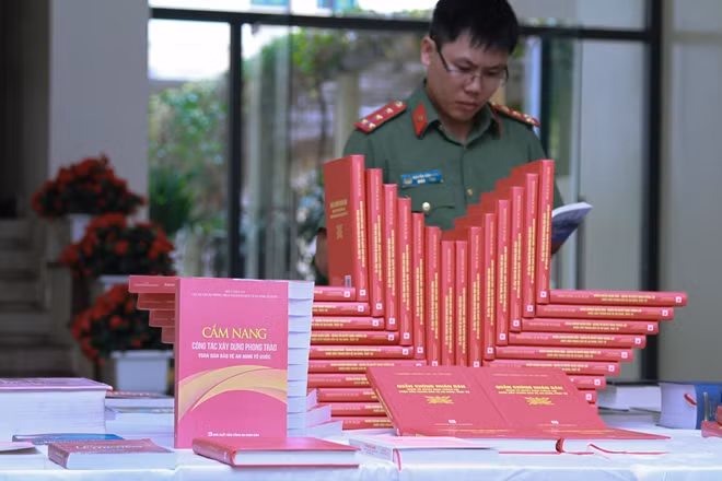 The two books attracks readers when released on June 9.