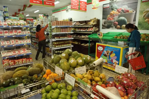 The total value of goods for the upcoming Tet holiday is estimated at 23.5 trillion VND, up by 10 percent compared to last year’s Tet. (Photo: Internet)