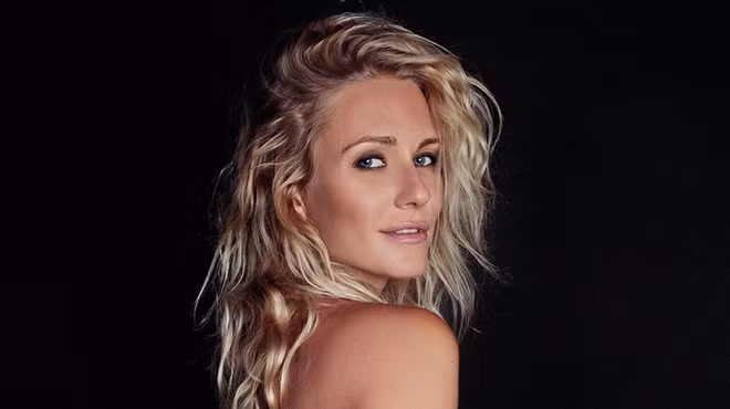 Russian journalist, rights activist, singer-songwriter and all-round celebrity Yekaterina Gordon has announced she plans to run in the 2018 presidential race on a ticket of protecting women’s and children’s rights.