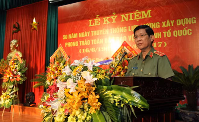 Deputy Minister Nguyen Van Son speaking at the event.